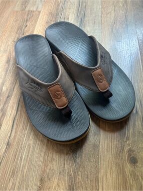 High Tide Men’s Brown Comfort Flip-Flops Size 10